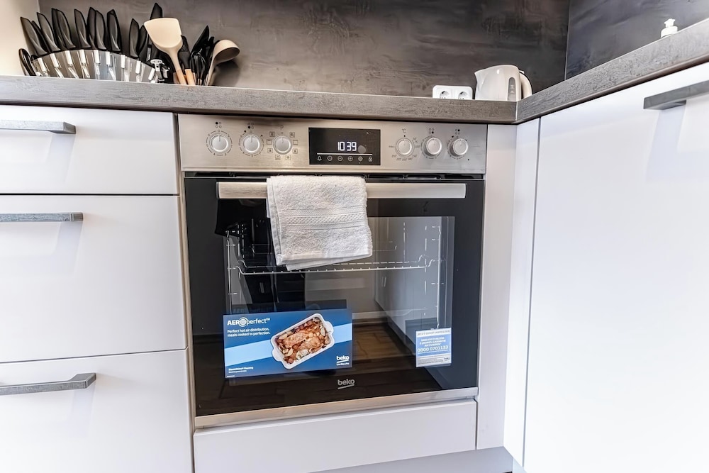 Stylish Modern 1BR 1LR Apartment Vienna