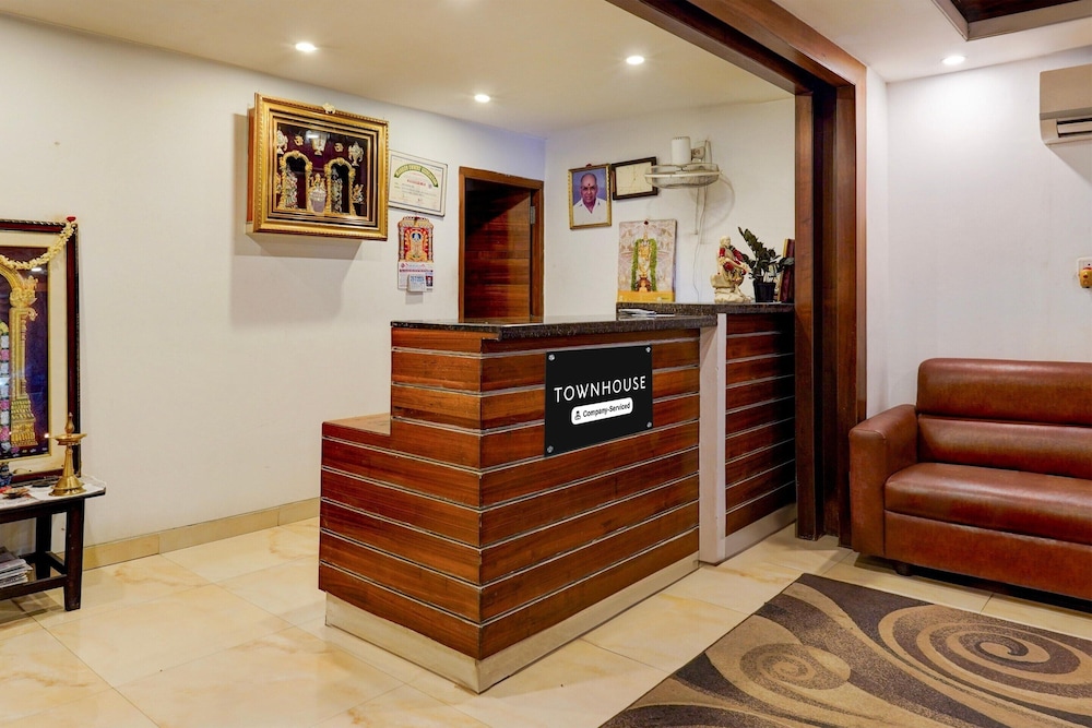 Super Townhouse Arcot Road