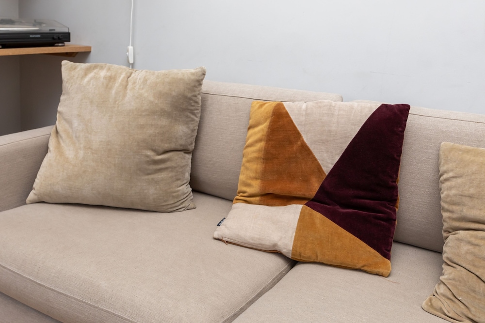 Beautiful and Light 1 Bedroom Flat Near Hackney Central