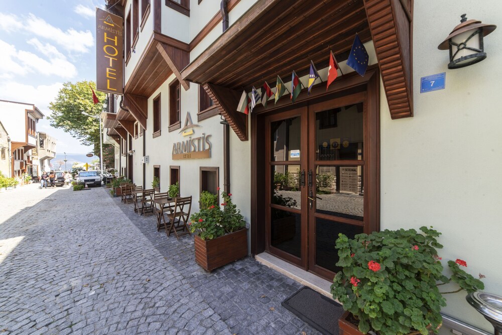 Armistis Hotel