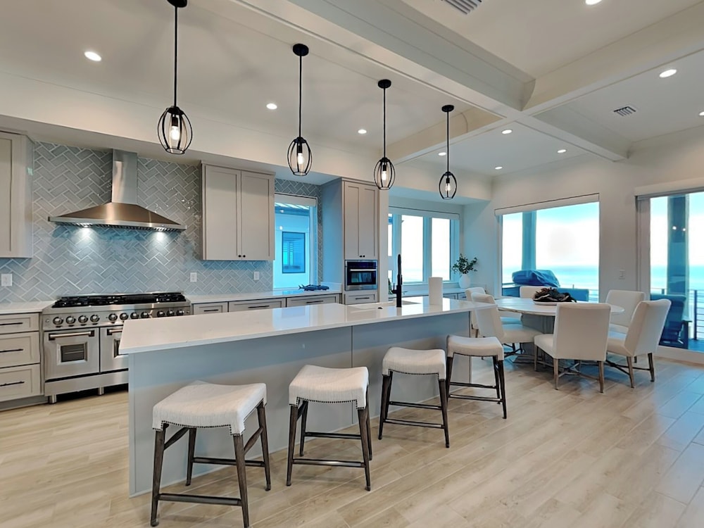 Viviana #10 by Southern Vacation Rentals