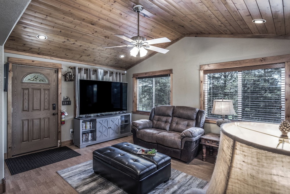 Double Elk Lodge by Ruidoso Vacation Rentals