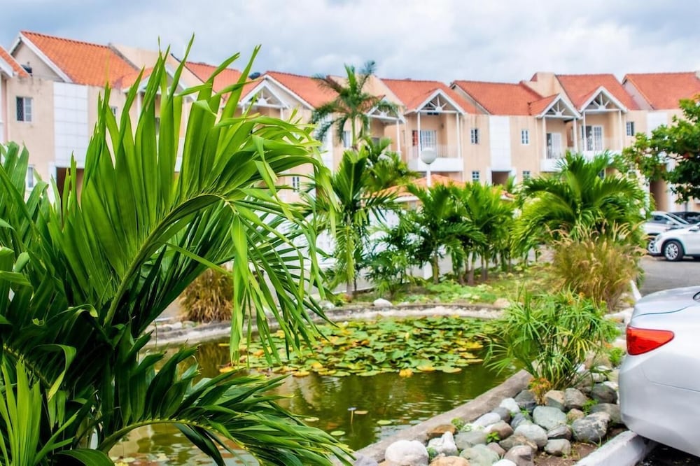 Marley Manor by Pro Homes Jamaica view 3