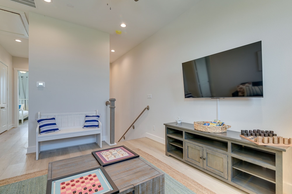 'seas The Day:' Home w/ Pool Access in Galveston