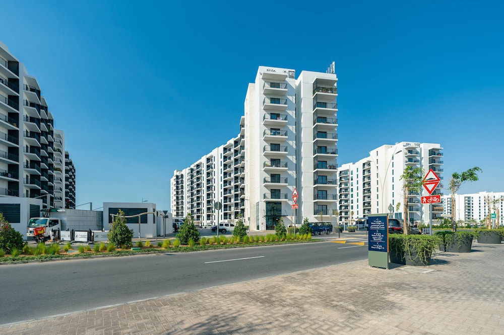 Abu Dhabi Vacations - Maison Privee - Chic Apt on Yas Island cls to ALL Main Attractions - Property Image 1