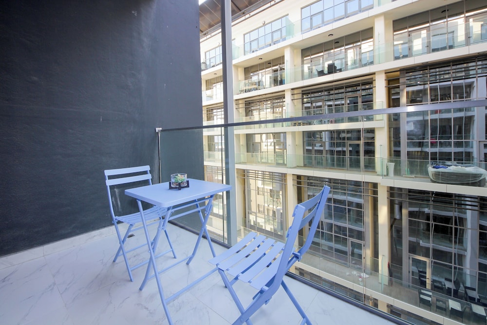 Silk Valley-Luxury 1B near Masdar Park