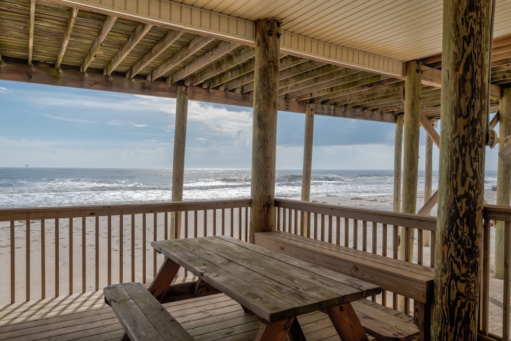 Surfside - 2431 Bienville 4 Bedroom Home by RedAwning