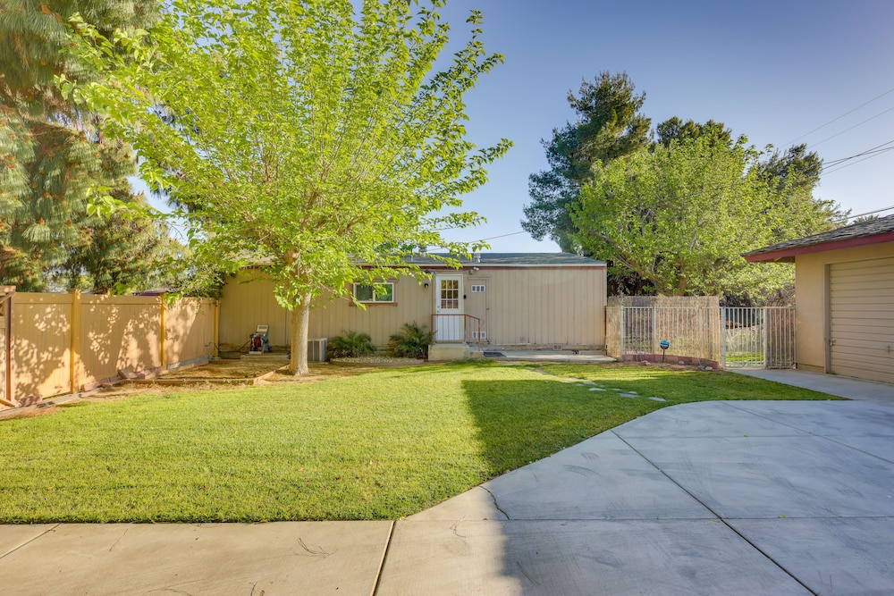California Vacation Rental w/ Full Kitchen view 2