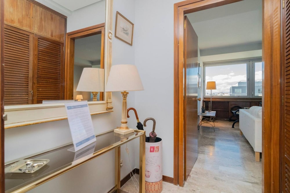 Colon 819 in Madrid With 1 Bedrooms and 1 Bathrooms