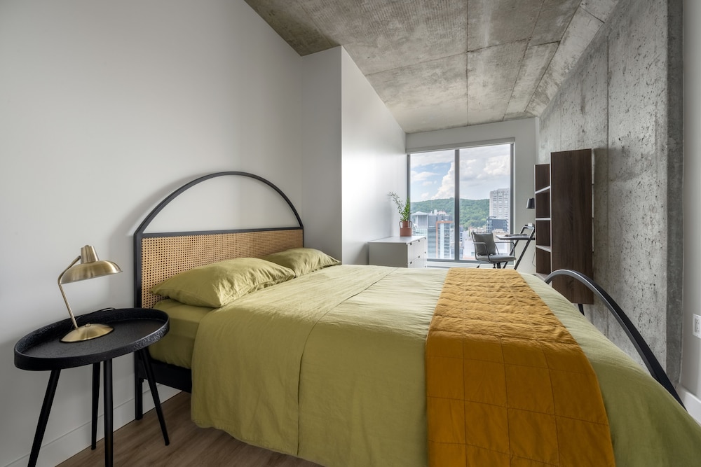 Elegant Studios and Apartments Montreal