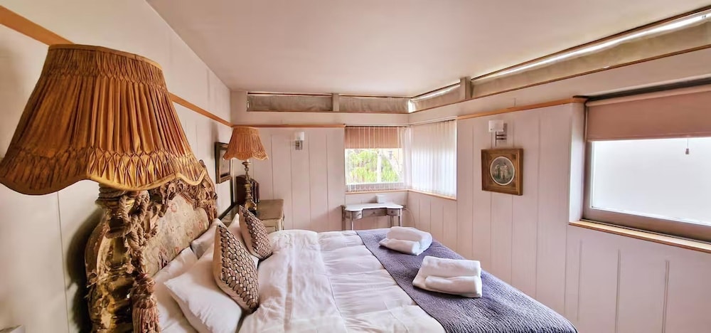 118 A Perfect Blend of Charm and Luxury