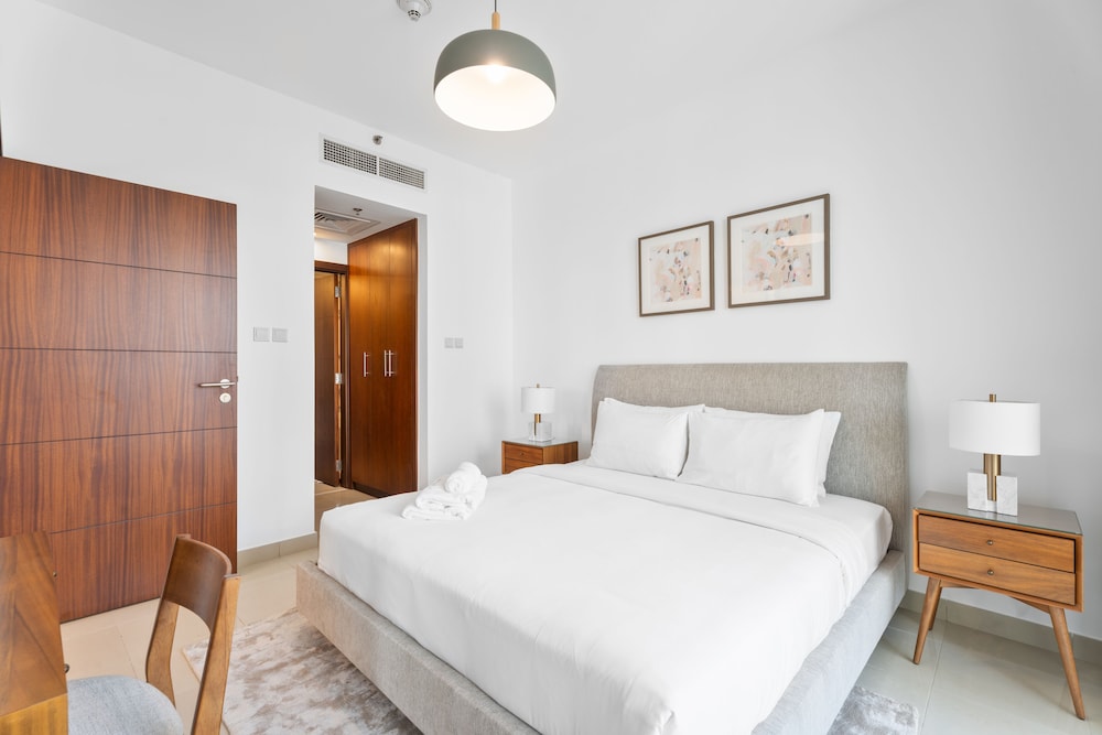 Nasma Luxury Stays - Standpoint Tower A