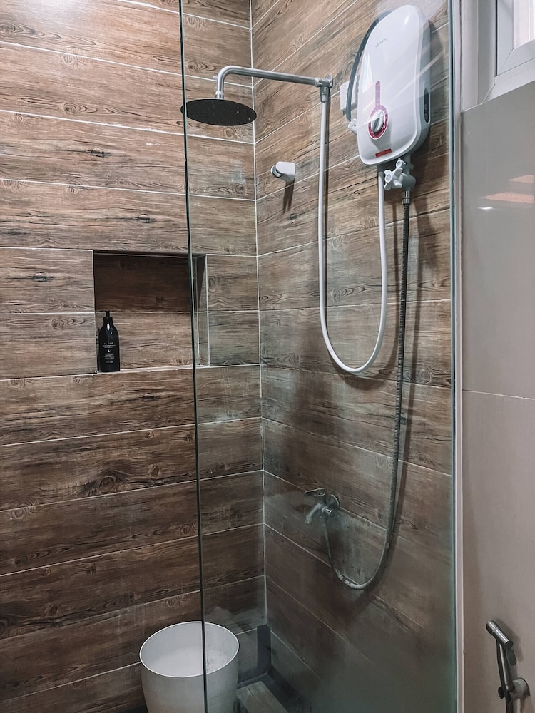 2BR Laid Back Apartment, Near Beach