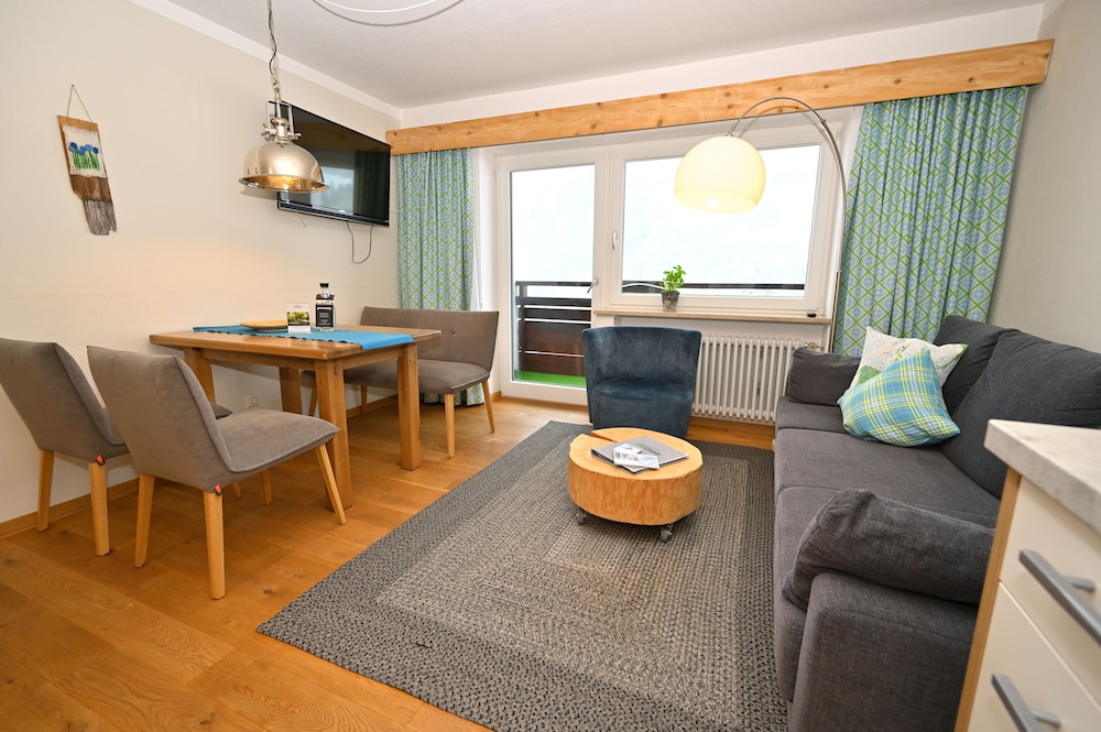 ALP-CHALET Ferienwohnungen Kleinwalsertal