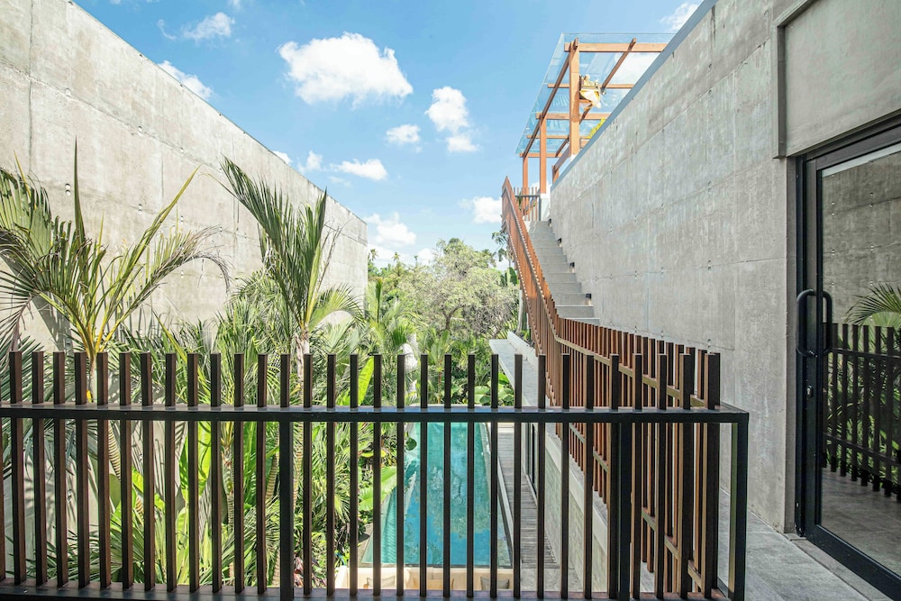 Modern 4 BR Villa Heart of Canggu 8mins to Beach