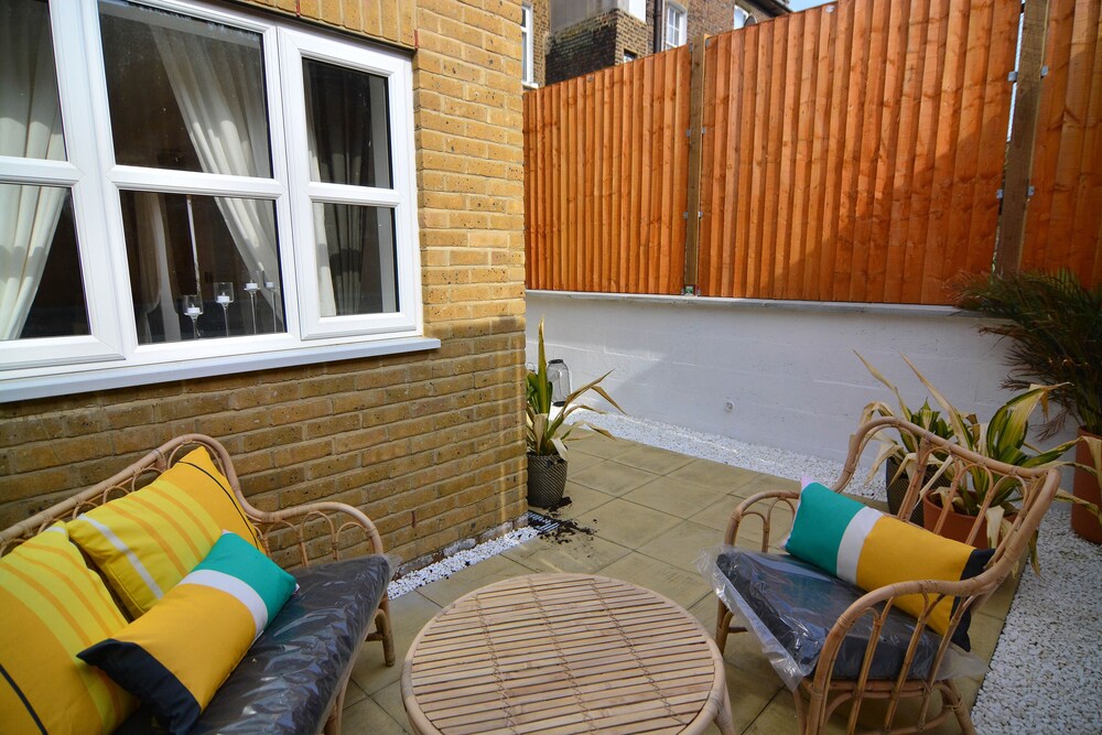 outdoor bbq area