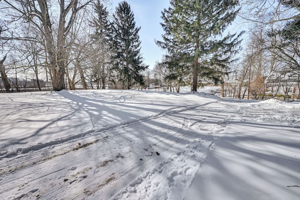 Bright Home Near Pine Lake w/ Deck & Yard
