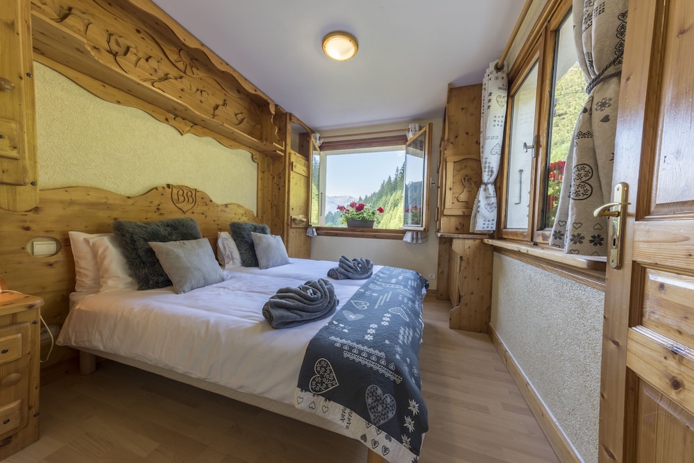 Chalet Bluebell