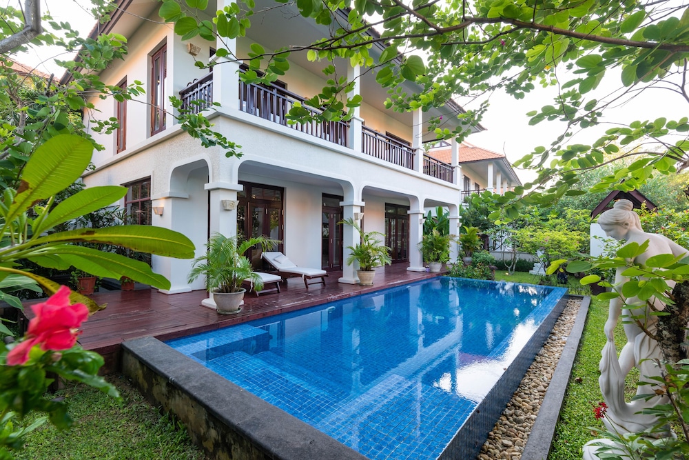 Tropical Villas Beach Danang