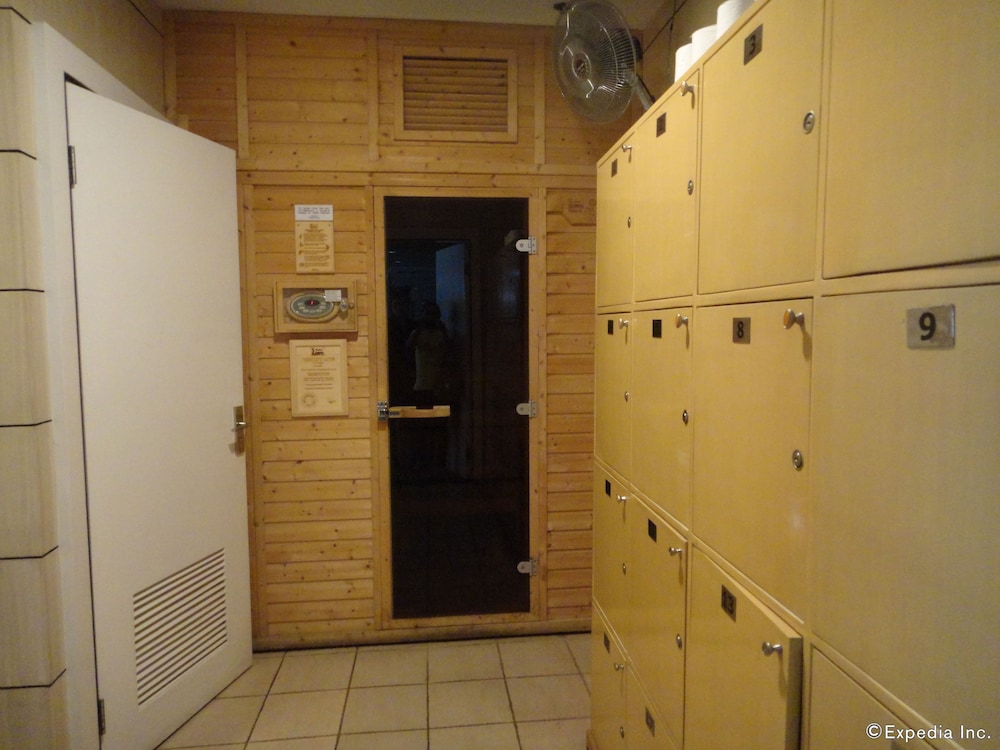 Cebu Vacations - Cebu Parklane International Hotel - Property Image 9