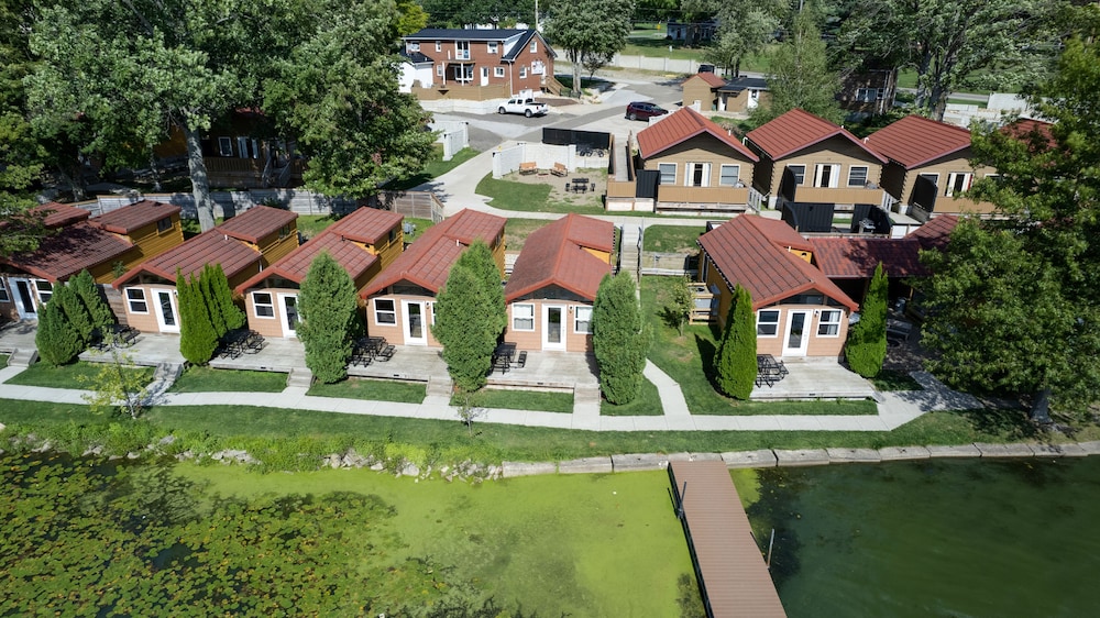 Edinboro Lake Resort Cabins