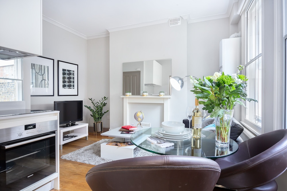 One Bed Serviced Apts near Oxford Street