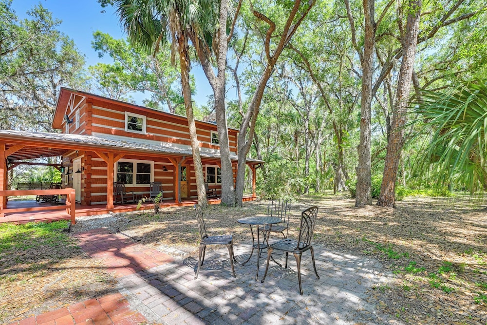 Spacious Sebring Family Cabin w/ Fun Barn + Yard!