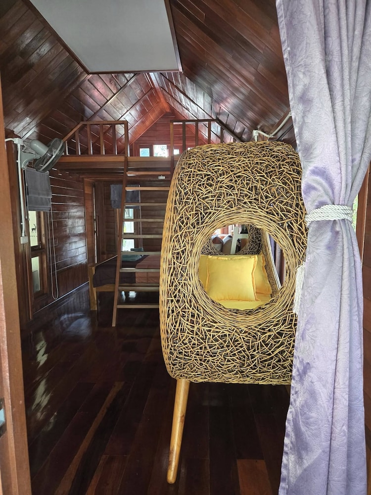 Peaceful Mountain Retreat in Ao Luek Tai