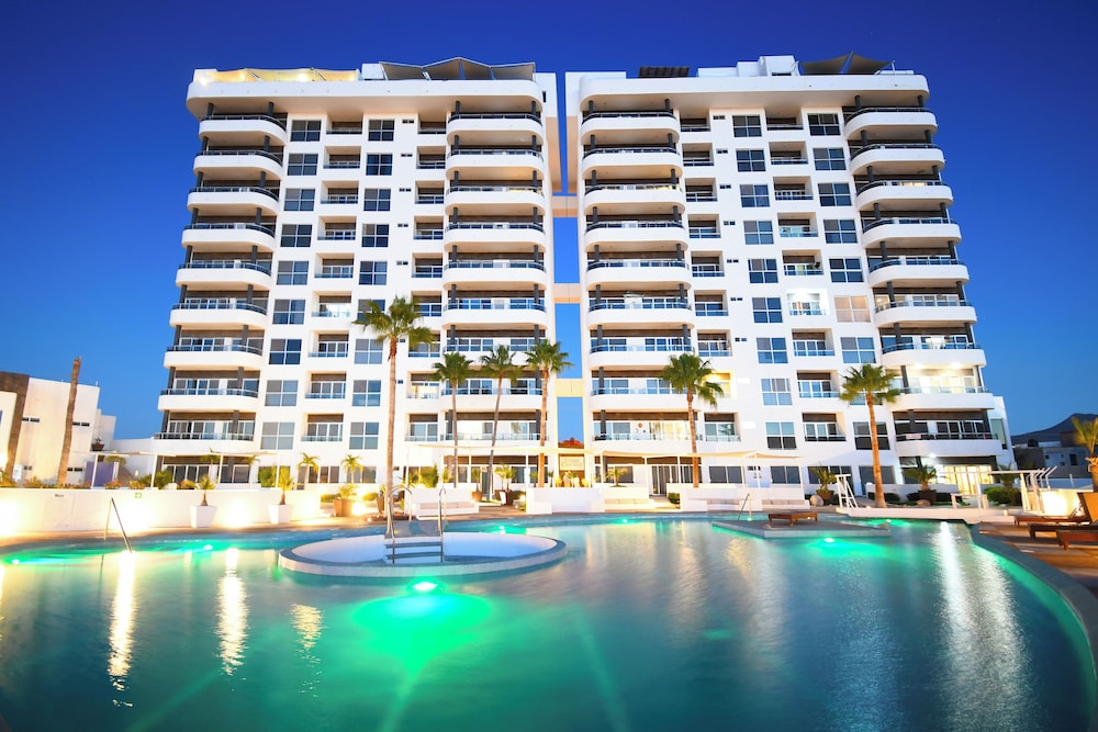 Hotel Condos Near Malecon Bay & Sunset Views - Image 1