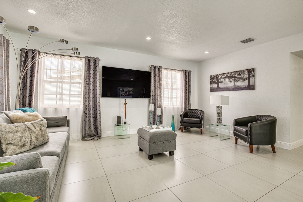 Fort Lauderdale Vacations - Sun-soaked Lauderdale Lakes Home w/ Private Pool! - Property Image 7
