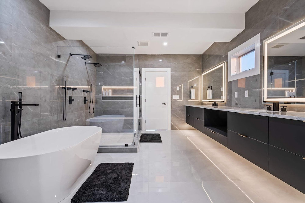 Brand New Home Ocean Views Wolf Appliances