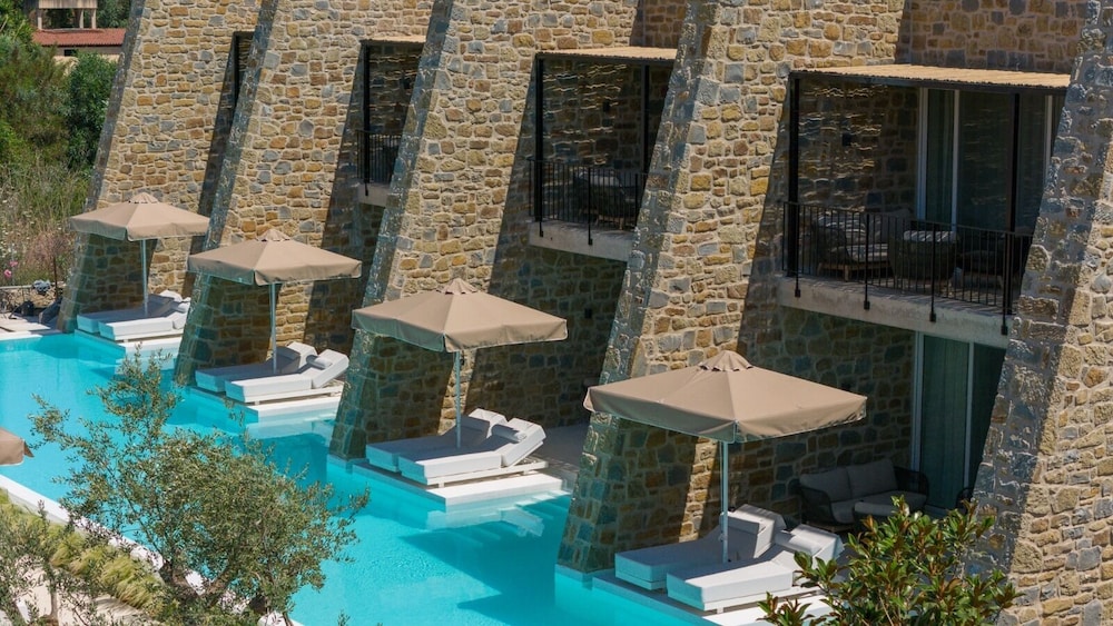 Gialova Hills 8