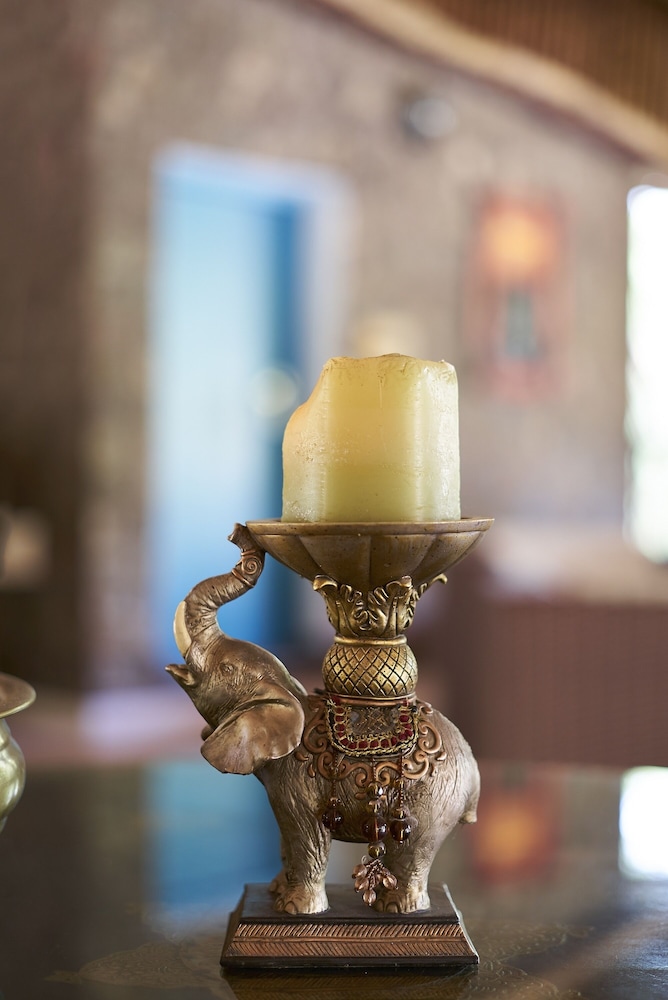 Aacorn Hideaway Resort & Spa