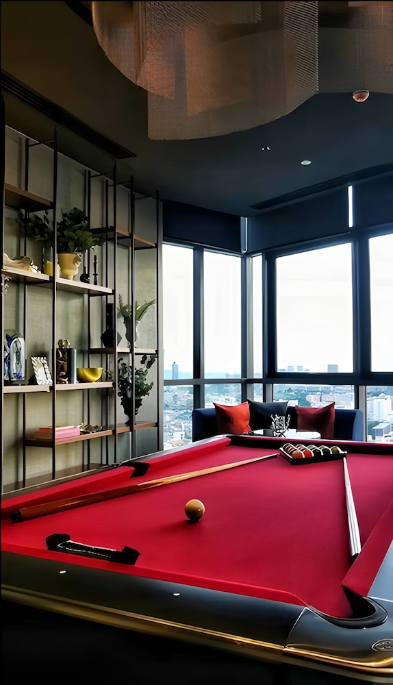 Elegant Room With Roof Top Pool - Best In Pattaya