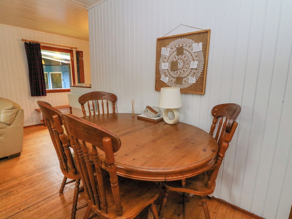 Lodge 5 -