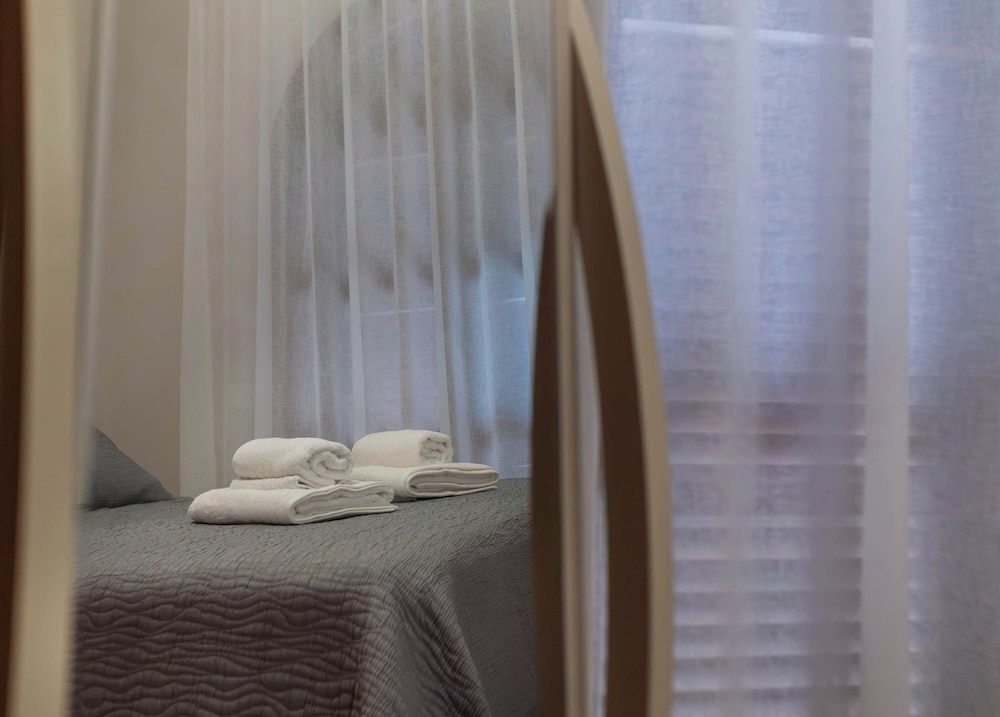 Villa Psani Beachfront Escape With Garden