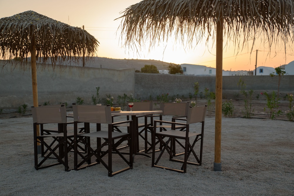 Villa George Santorini