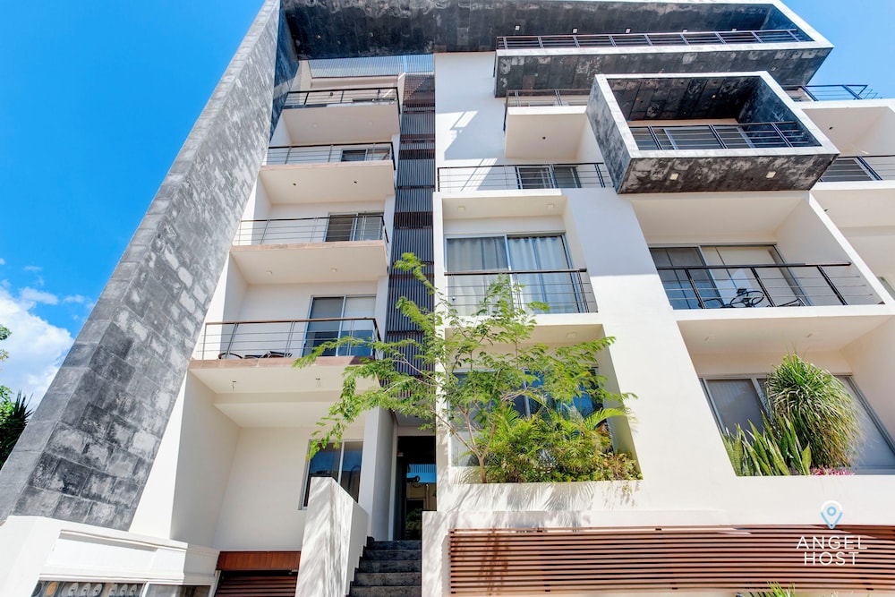 Jungle & Ocean View Condos