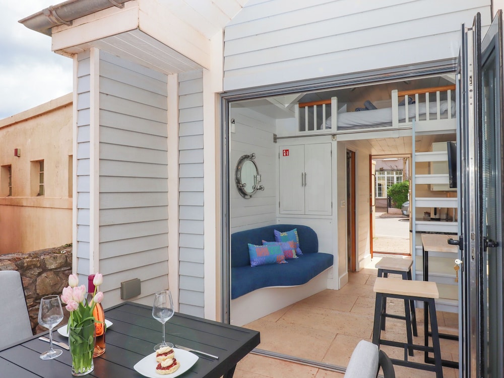 Beach Hut 5