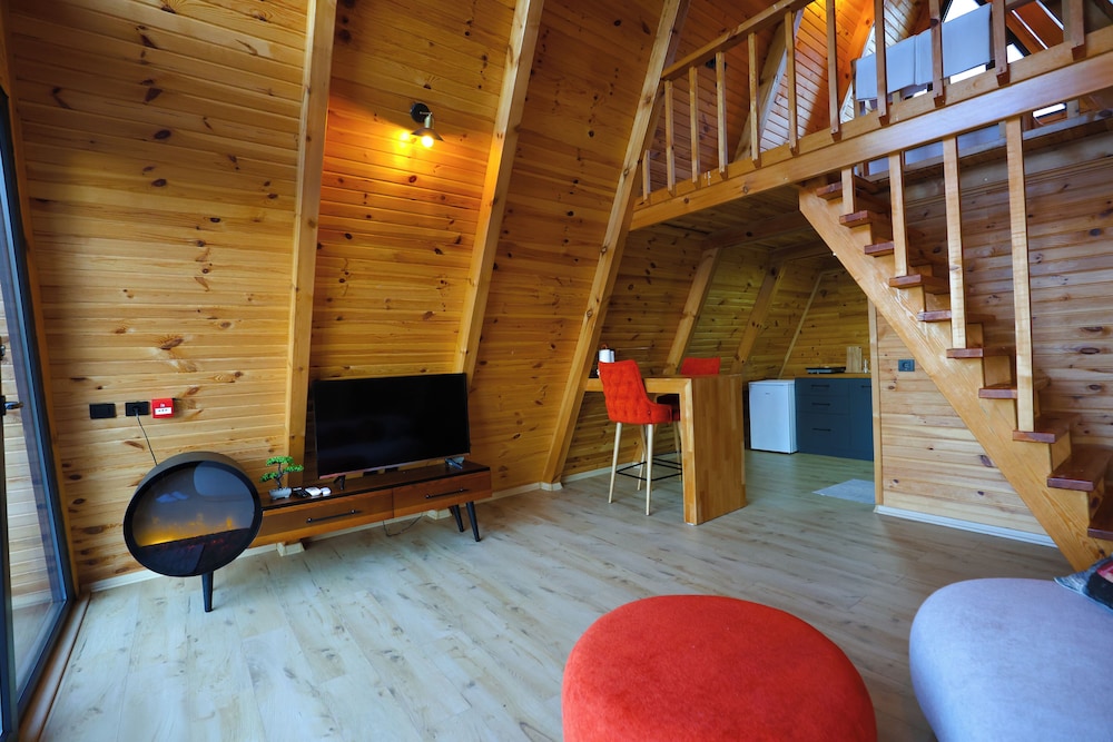 DOĞA AKMEŞE BUNGALOV