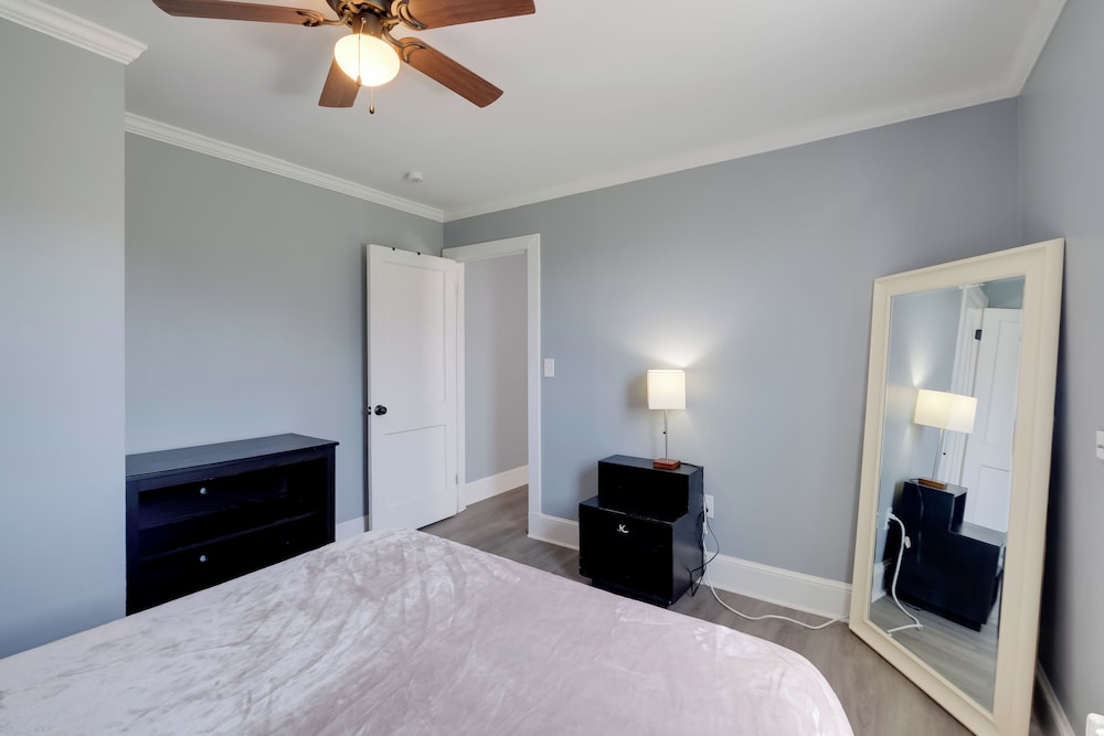 Near Loudoun Wine Trail: Apt w/ Restaurant On-site