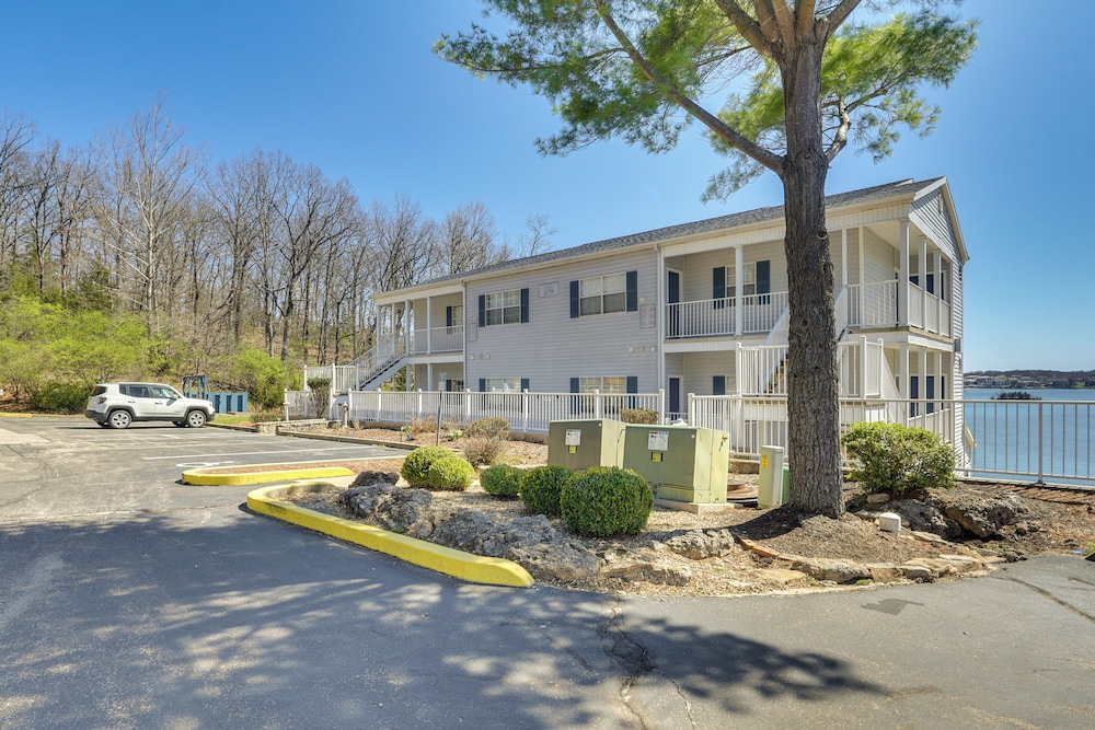 Waterfront Condo w/ Pool on Lake of the Ozarks