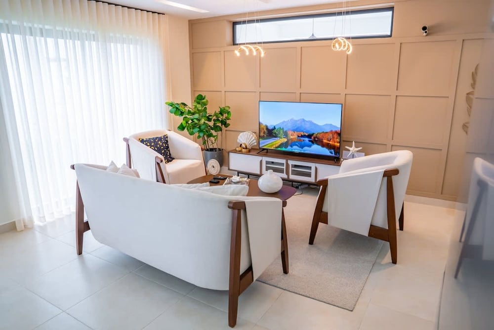 Ziba B06 NOK Classy 3BR Villa by Vistacana Rentals
