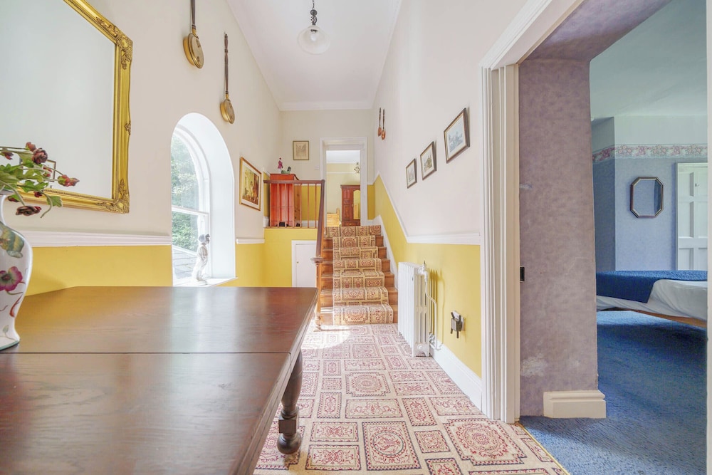 Brookside Manor House