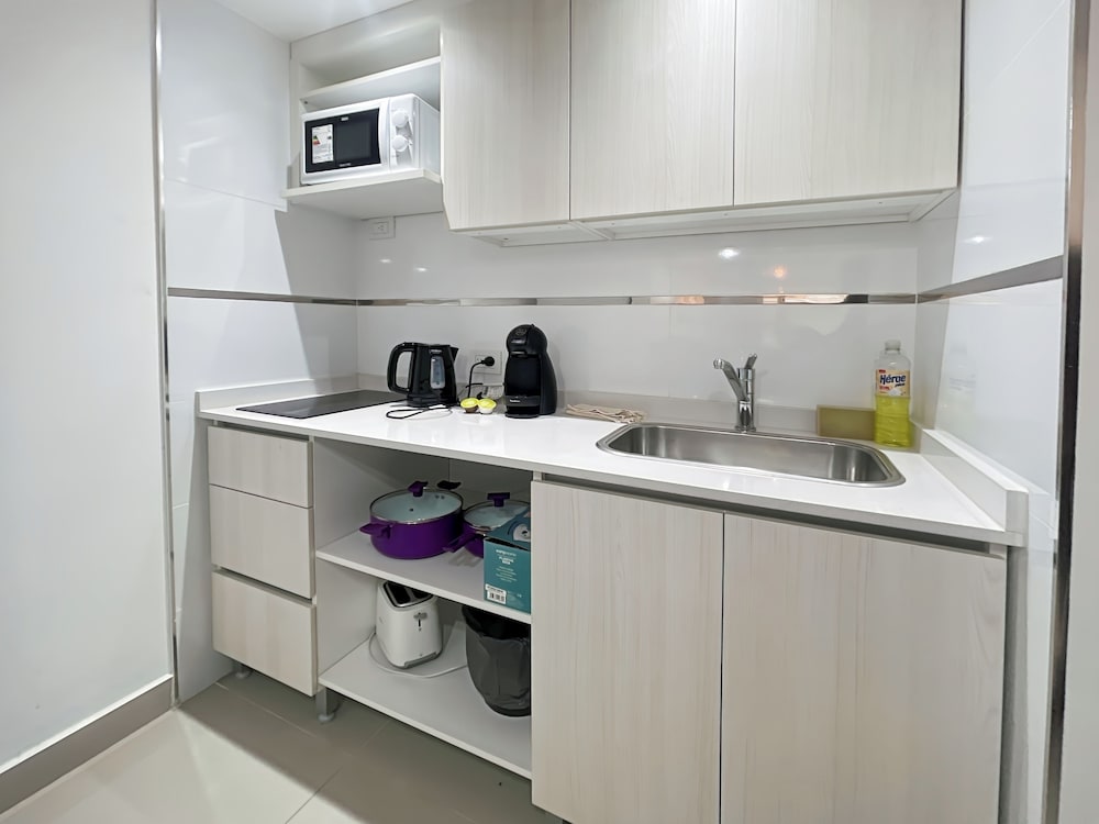 Ayres Suites Moreno