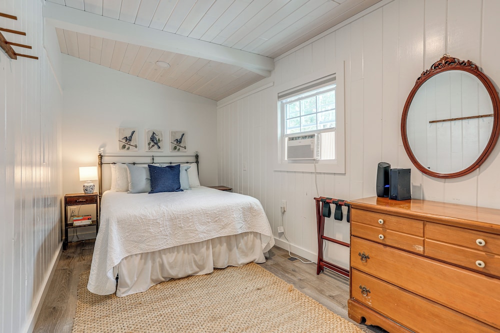 Dock, Deck & Fire Pit! Chautauqua Lake Retreat