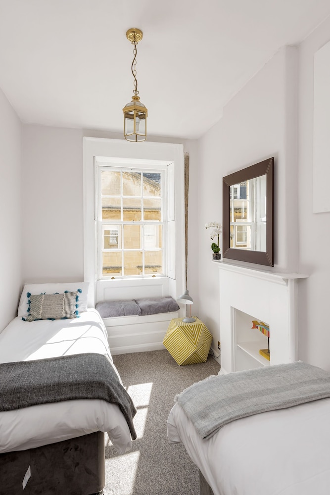 Duke Street City Center Apartment
