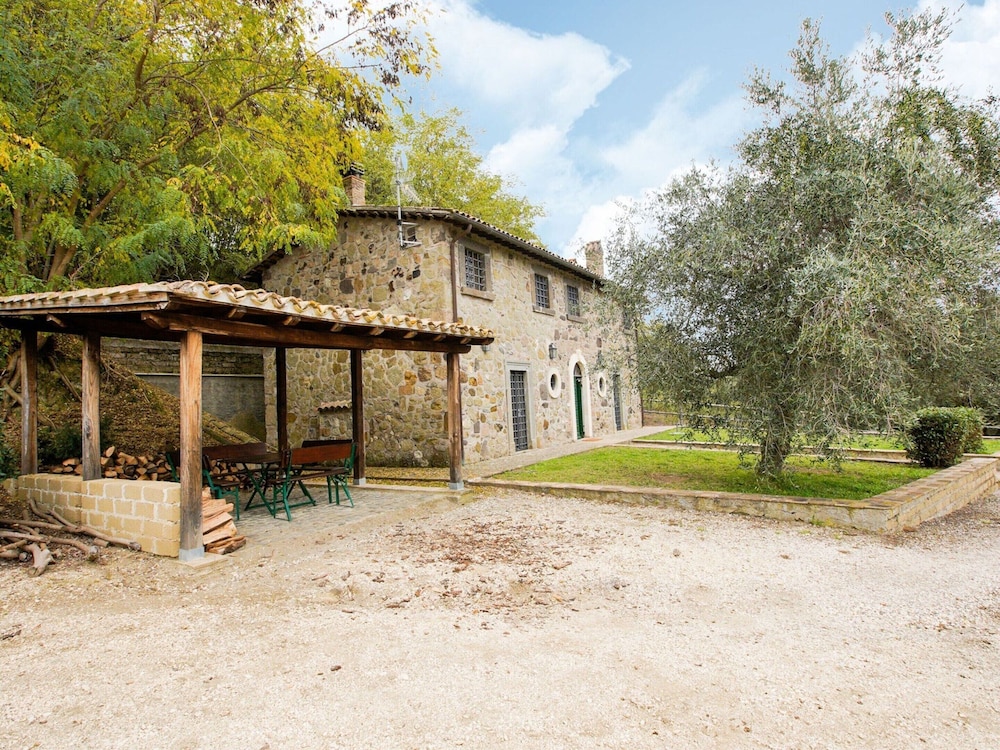 Villa in Rome With Pool & Stunning Views