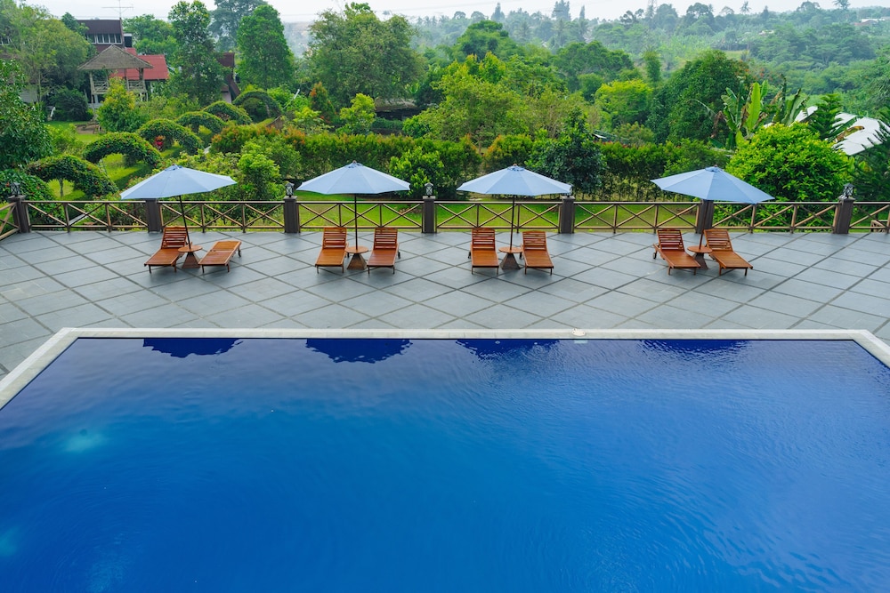 RedDoorz Premium @ Lido Sukabumi view 5