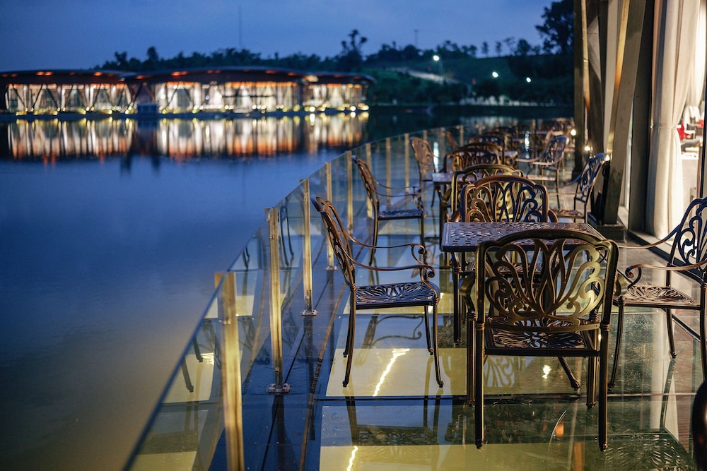 Lamori Resort & Spa